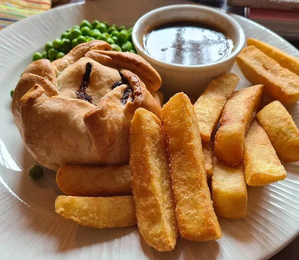 The Crofters Tavern Steak and Ale Pie